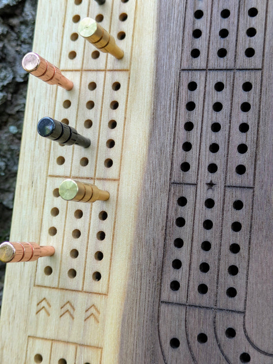 Cribbage board - Black Walnut with Sapwood (Board B)